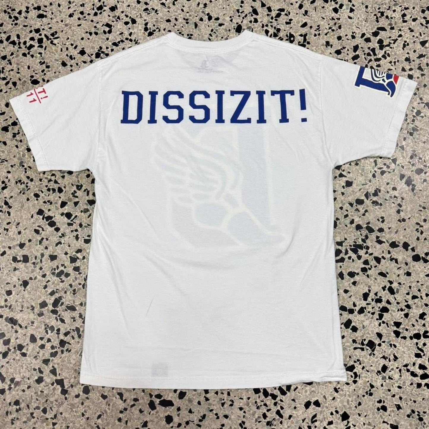 VINTAGE Y2K 2011 DISSIZIT D-WING POLO RIP TEE: