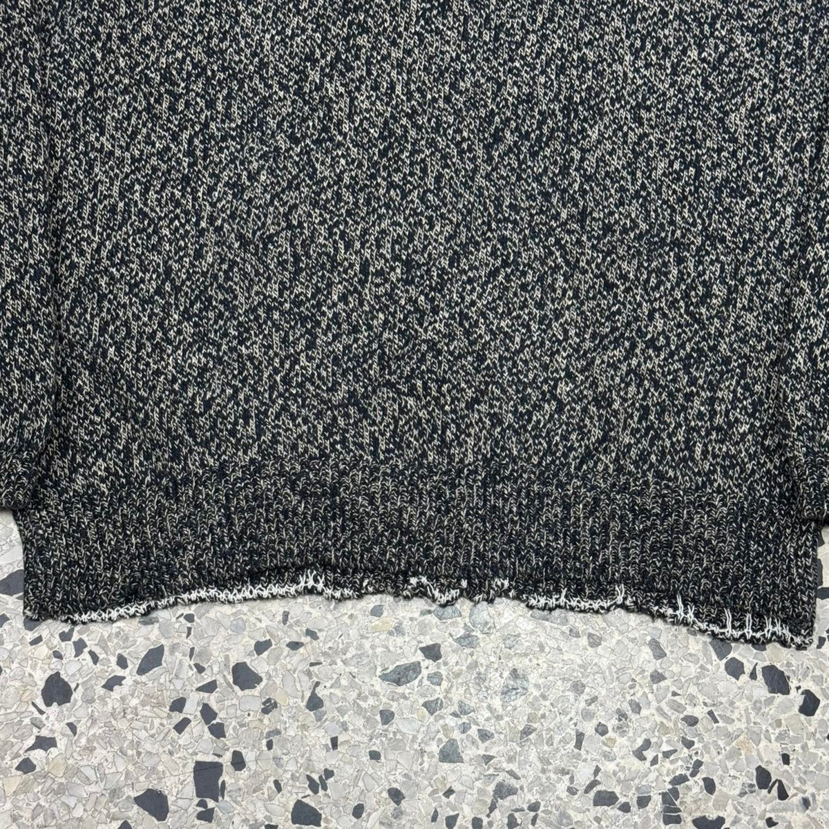 VINTAGE 80S 90S OUTFITTERS MADE IN USA HENLEY STYLE SWEATER: