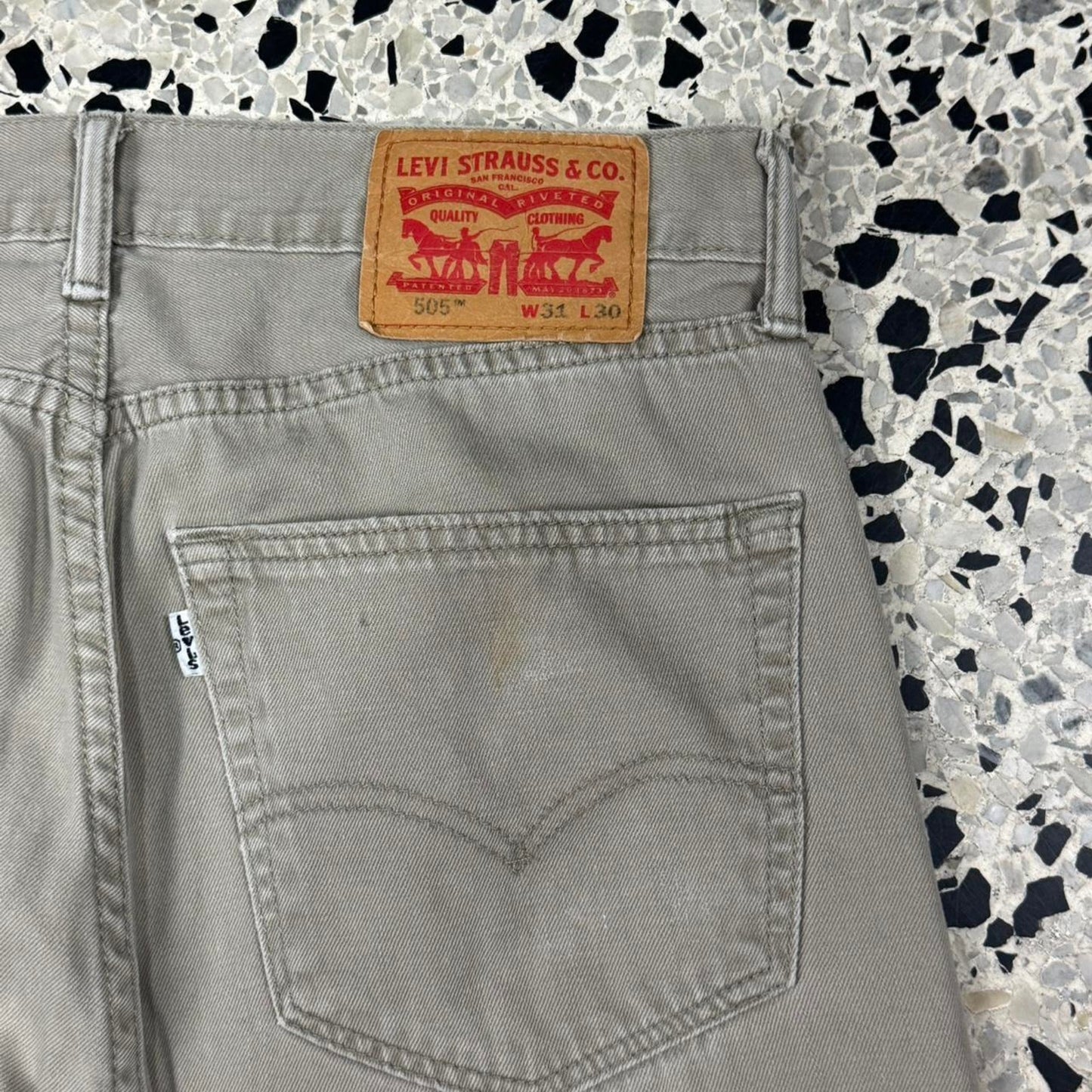 VINTAGE Y2K LEVIS 505 TAN BEIGE KHAKI DENIM JEANS: