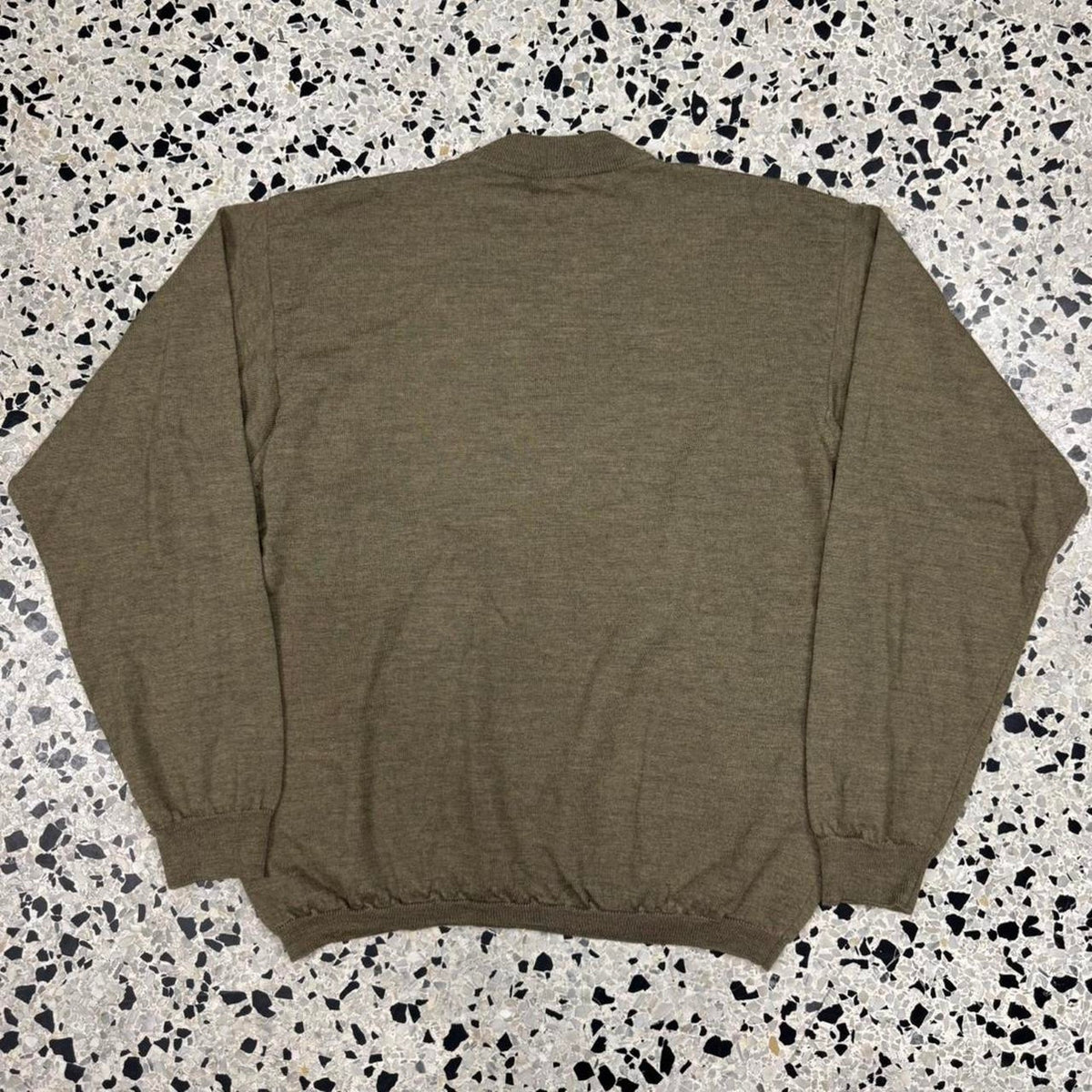 VINTAGE BACHRACH MADE IN ITALY 100% FINE MERINO WOOL TAN SWEATER: