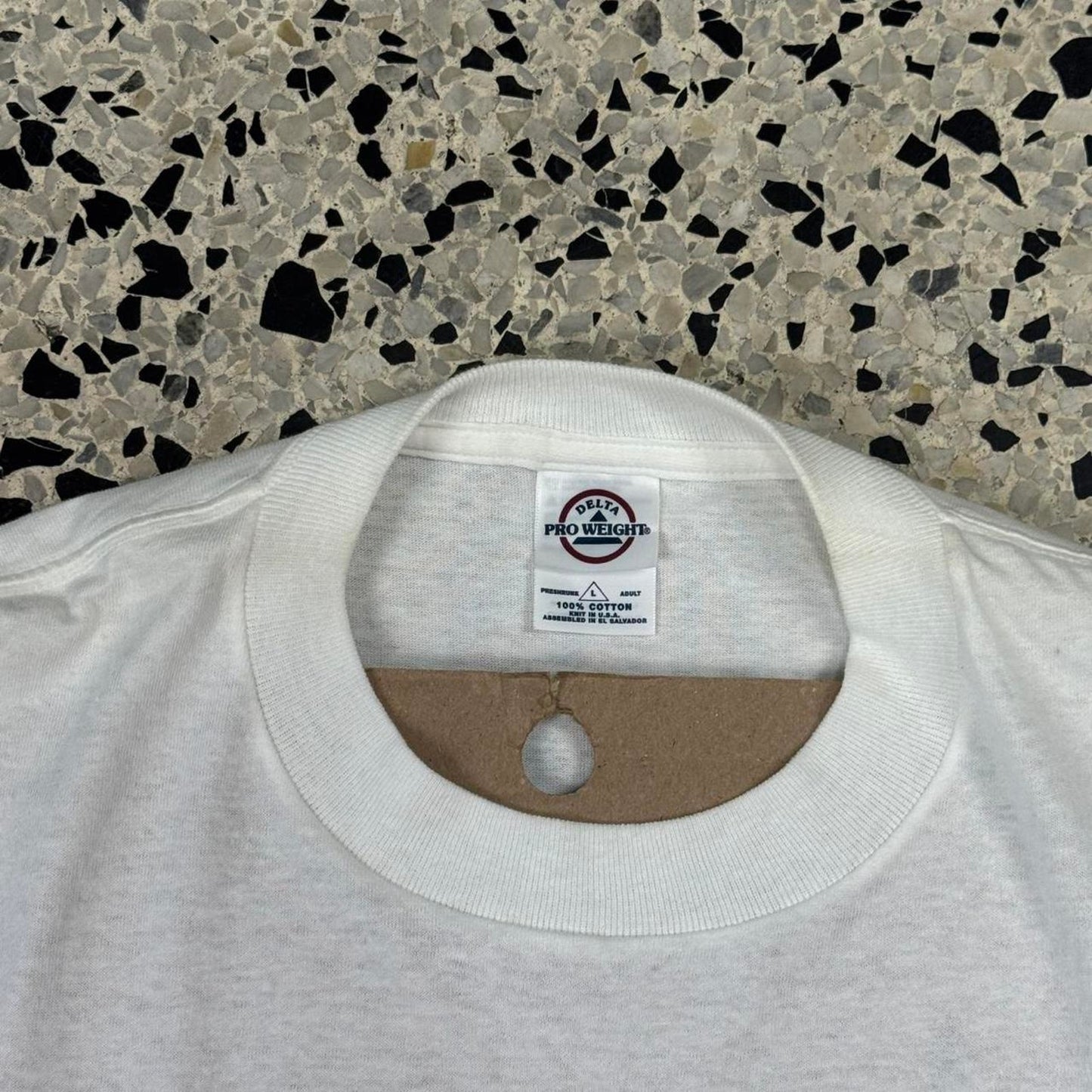 VINTAGE Y2K MINIMAL WEED LOGO COTTON MOUTH TOURIST TEE: