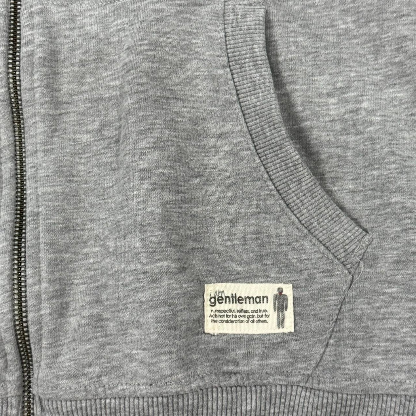 VINTAGE Y2K ESSENTIAL I AM GENTLEMAN GRAY ZIP UP HOODIE: