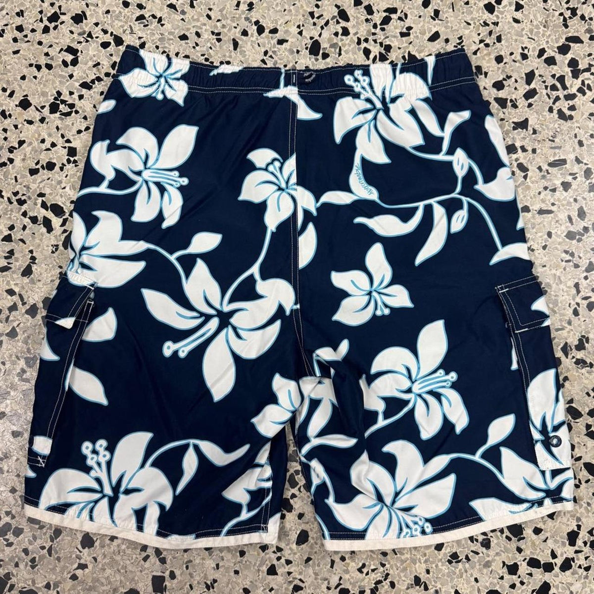 VINTAGE Y2K ABERCROMBIE & FITCH BLUE FLORAL CARGO SWIM TRUNK SHORTS: