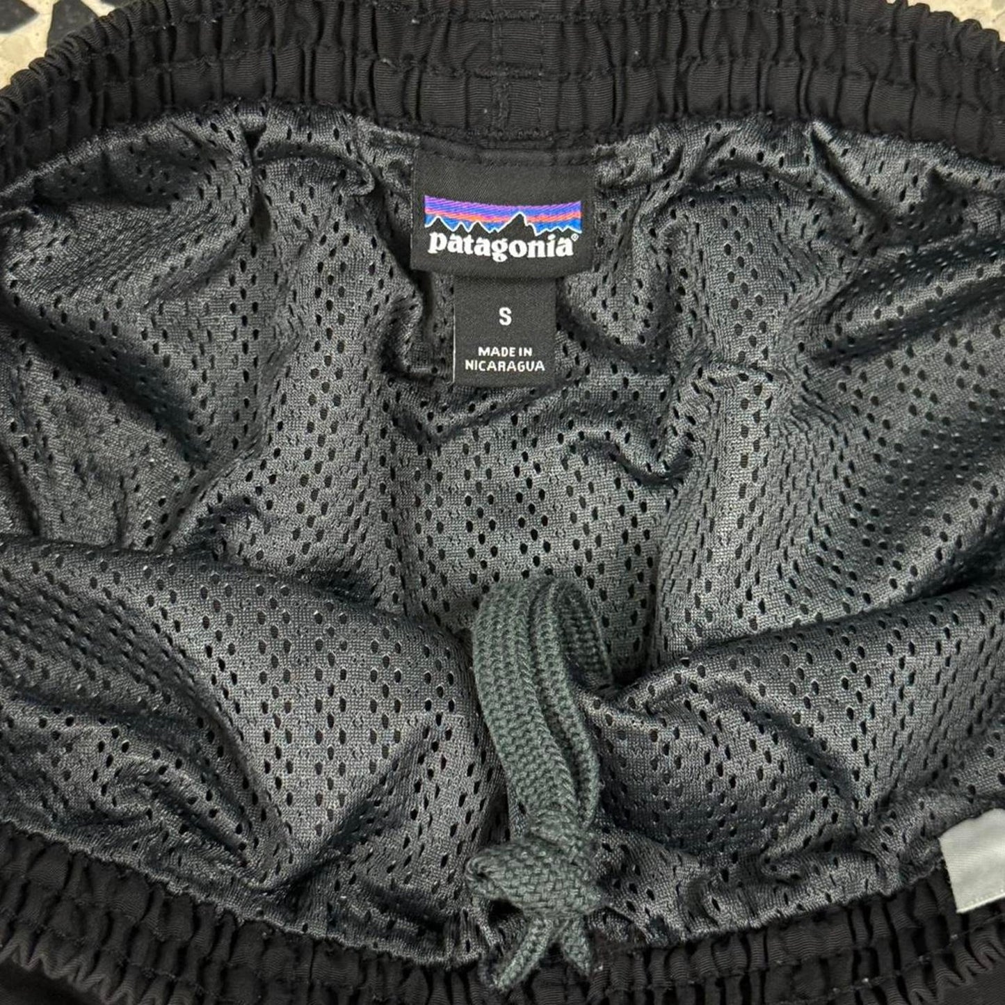 PATAGONIA 5” INSEAM BLACK BAGGIES SHORTS: