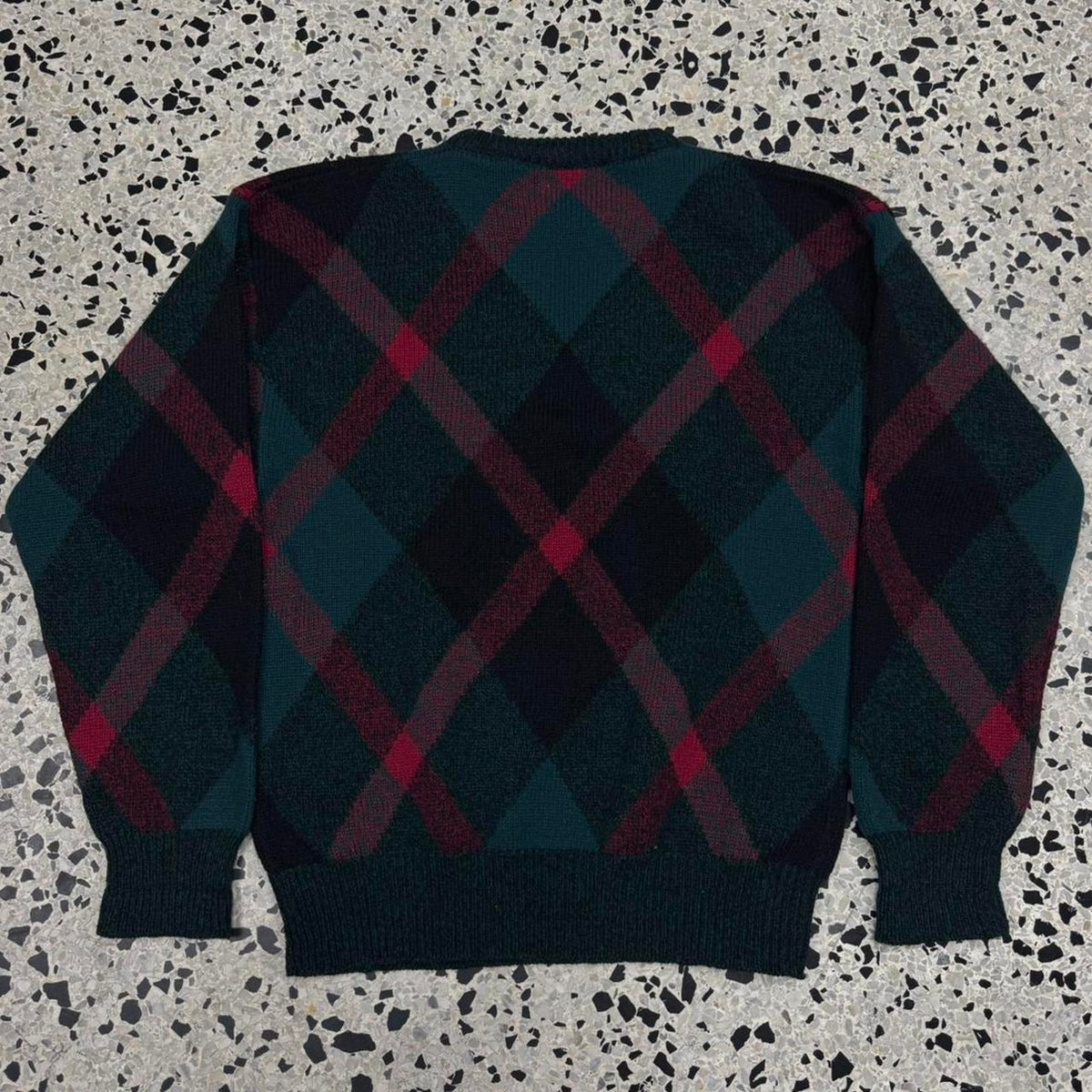 VINTAGE 90S FREEMANTLE 100% PURE WOOL PLAID FLANNEL PATTERNED SWEATER: