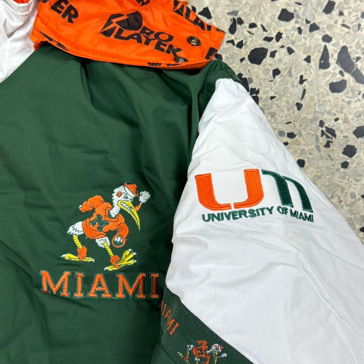 VINTAGE 90S PRO PLAYER MIAMI HURRICANES BNWT NOS JACKET W/ HOOD: