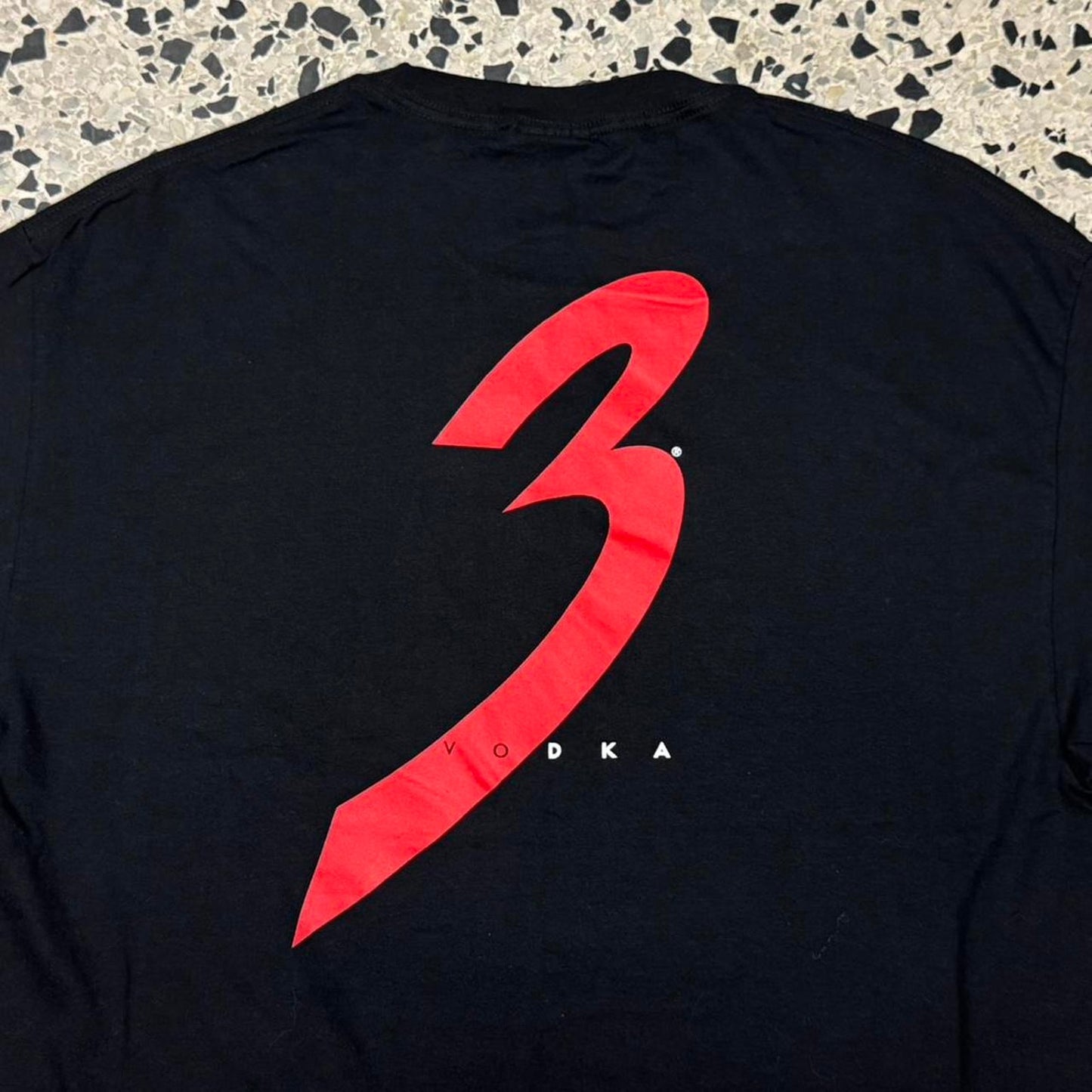 VINTAGE Y2K CAN I INTEREST YOU IN A 3SOME? 3 VODKA PROMO NOVELTY TEE: