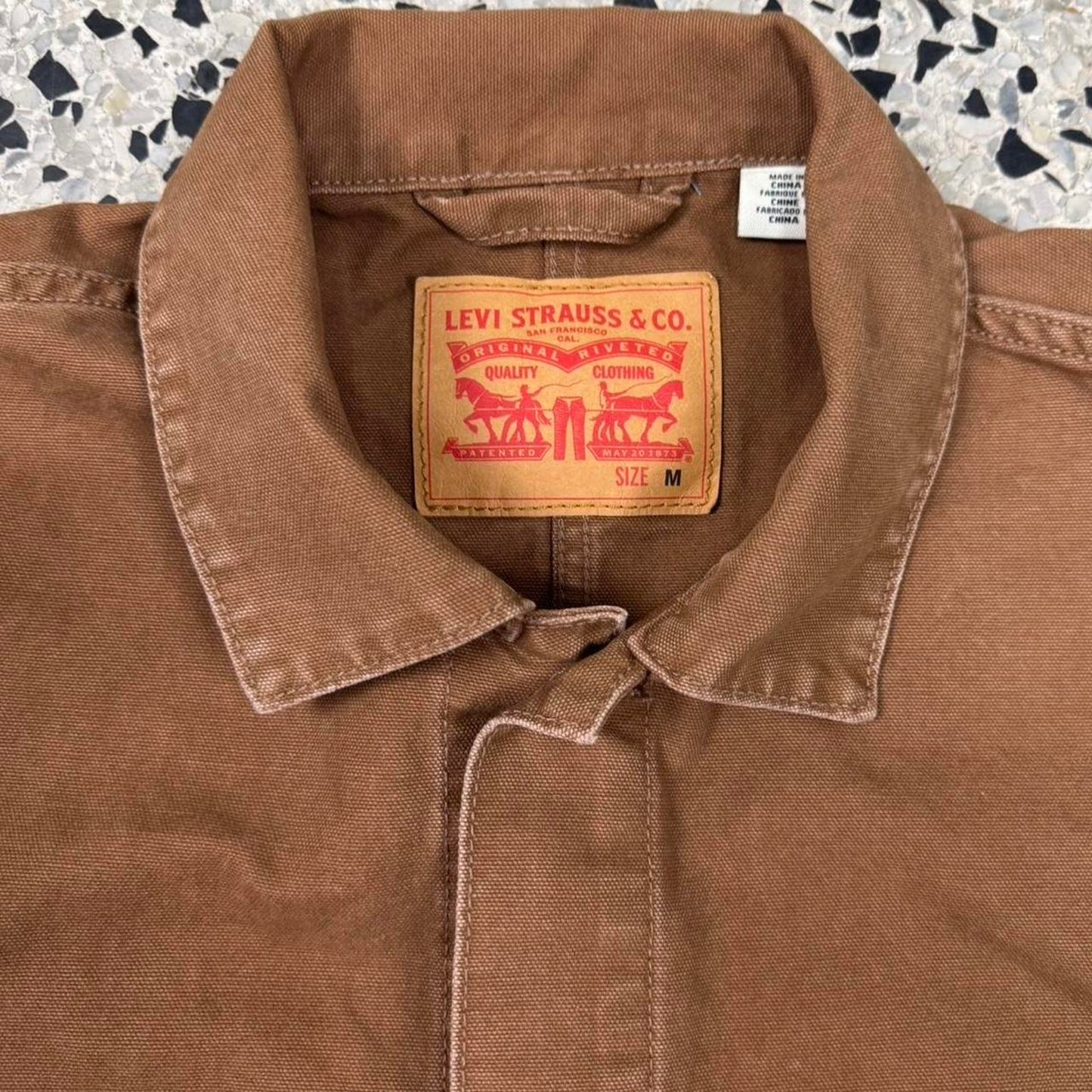 VINTAGE Y2K LEVIS TAN KHAKI CHORE WORK JACKET: