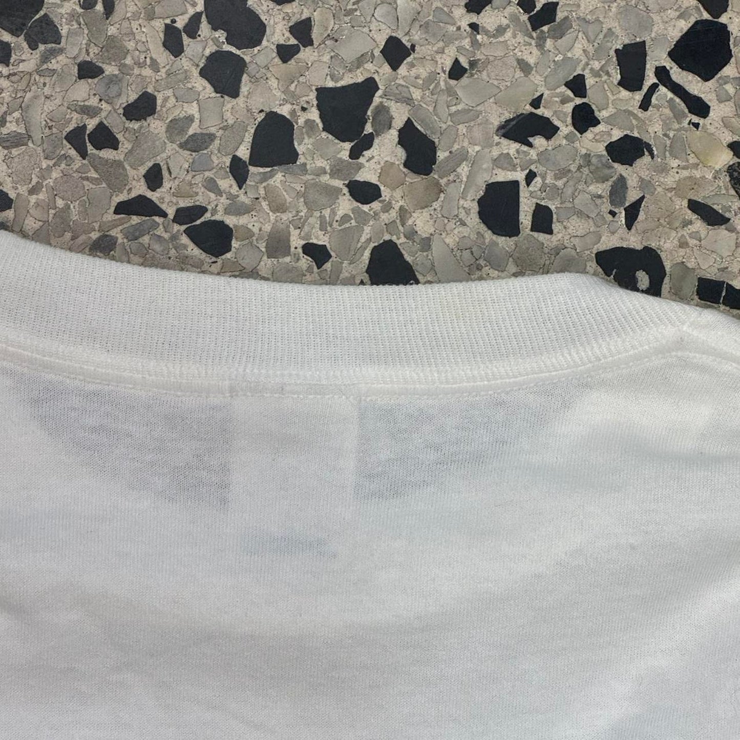 VINTAGE Y2K MINIMAL WEED LOGO COTTON MOUTH TOURIST TEE: