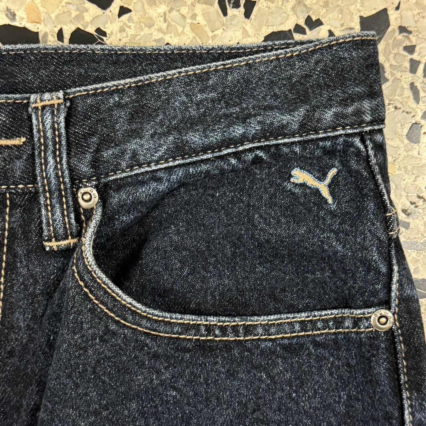 VINTAGE Y2K PUMA COMFORT BRANDED DARK WASH DENIM JEANS: