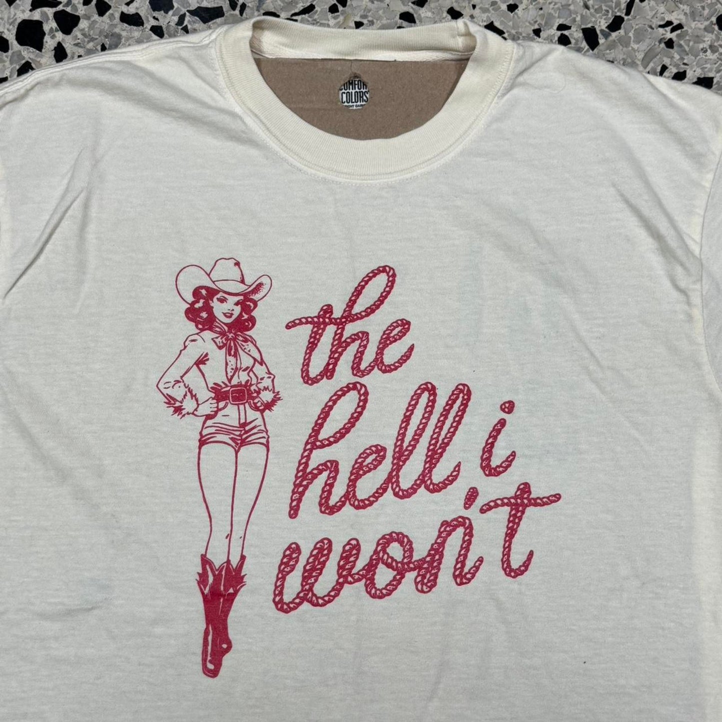 VINTAGE Y2K THE HELL I WONT COWGIRL TEE: