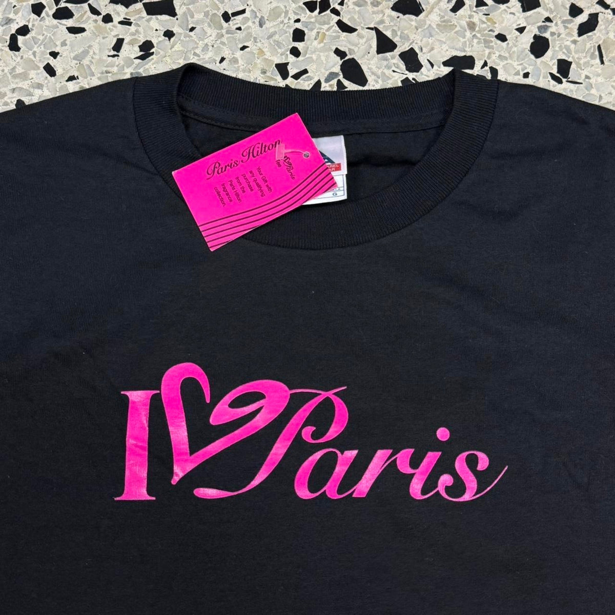 BNWT VINTAGE Y2K PARIS HILTON I LOVE PARIS PERFUME FRAGRANCE PROMO TEE: