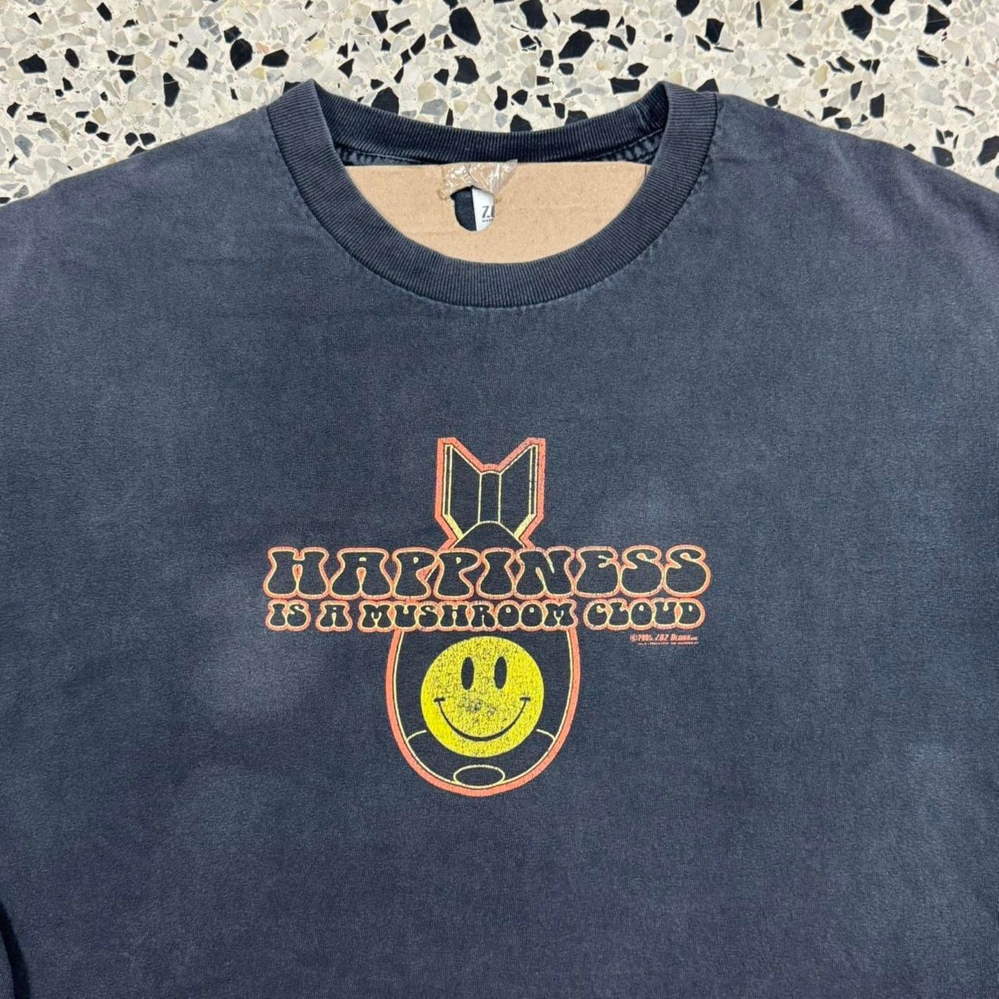 VINTAGE Y2K HAPPINESS IS A MUSHROOM CLOUD GIVE WAR A CHANCE SMILEY FACE TEE: