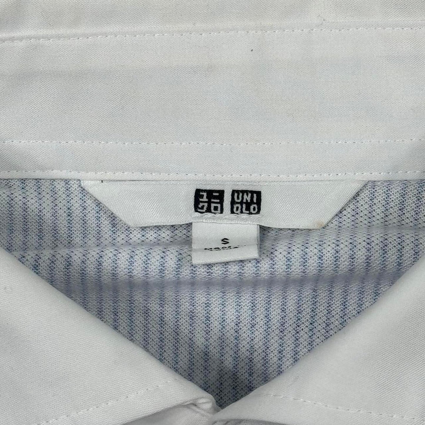 UNIQLO ESSENTIAL OXFORD COLLAR POLO SHIRT: