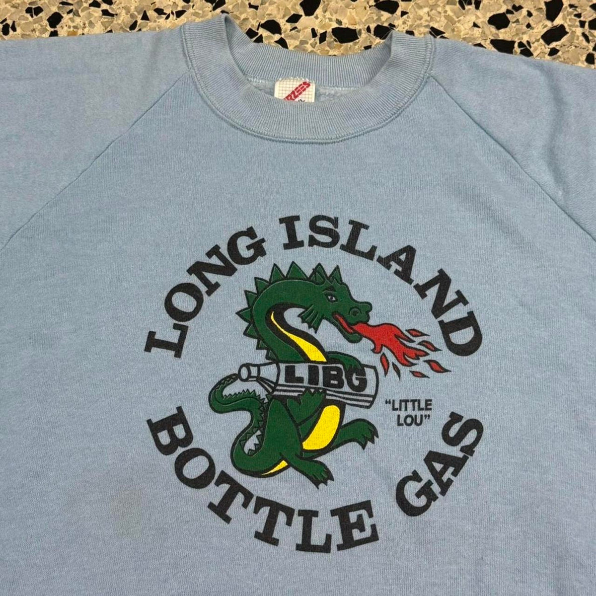 VINTAGE 80S 90S LONG ISLAND BOTTLE GAS DRAGON RAGLAN SWEATSHIRT: