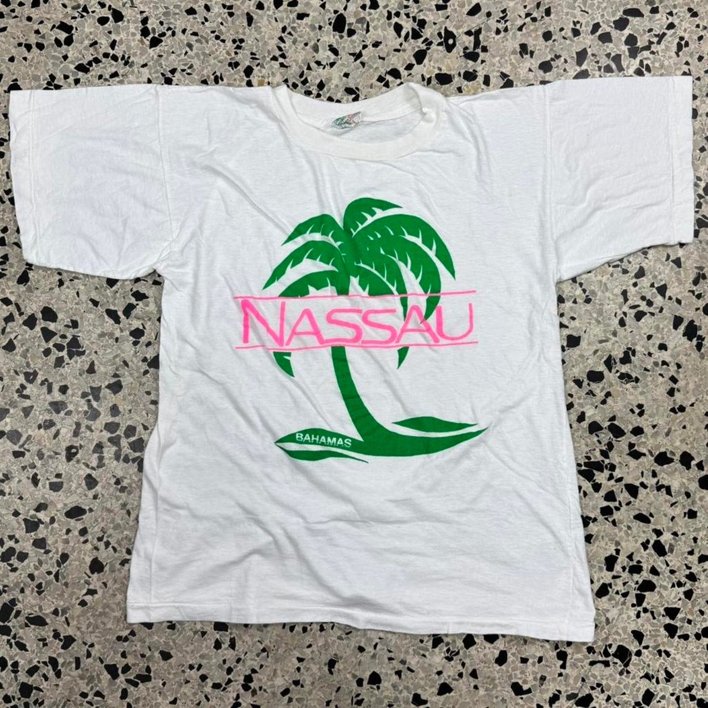 VINTAGE 80S 90S SINGLE STITCH NASSAU BAHAMAS TOURIST TEE: