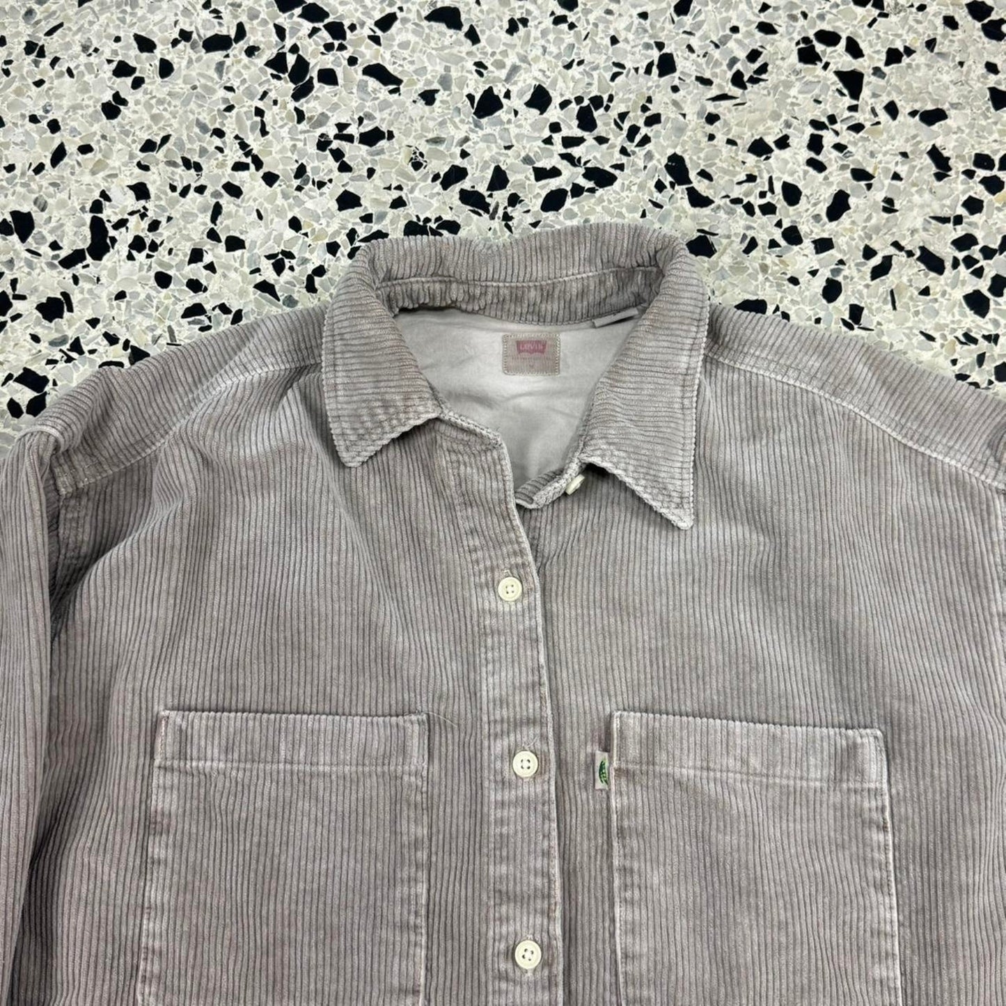 LEVIS SHACKET WOMENS CORDUROY BUTTON UP SHIRT: