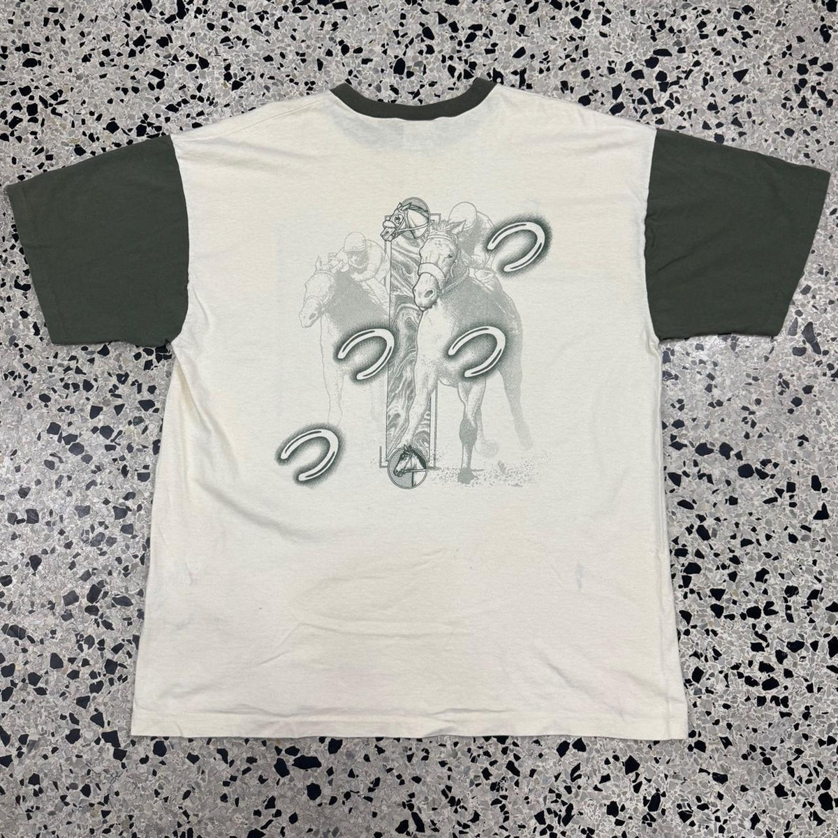 VINTAGE 80S 90S SINGLE STITCH  DOUBLE SIDED KENTUCKY DERBY HORSES TWO TONE TEE: