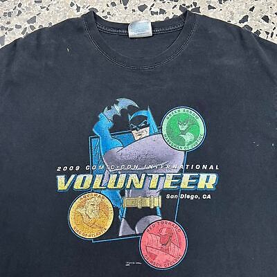 VINTAGE Y2K 2009 BATMAN THE BRAVE AND THE BOLD COMIC CON VOLUNTEER TEE