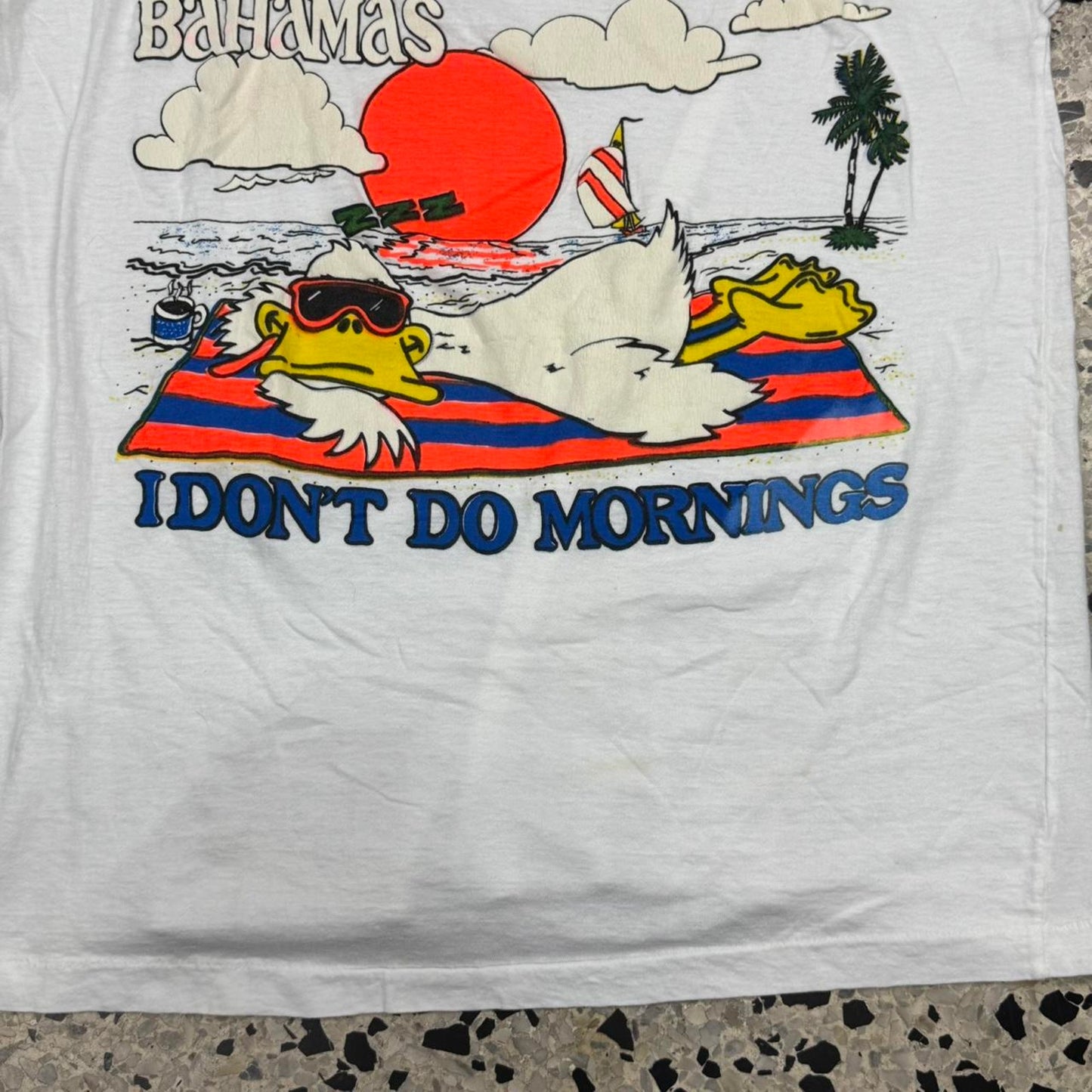 VINTAGE 90S SINGLE STITCH DUCK DON’T DO MORNINGS BAHAMAS TOURIST TEE: