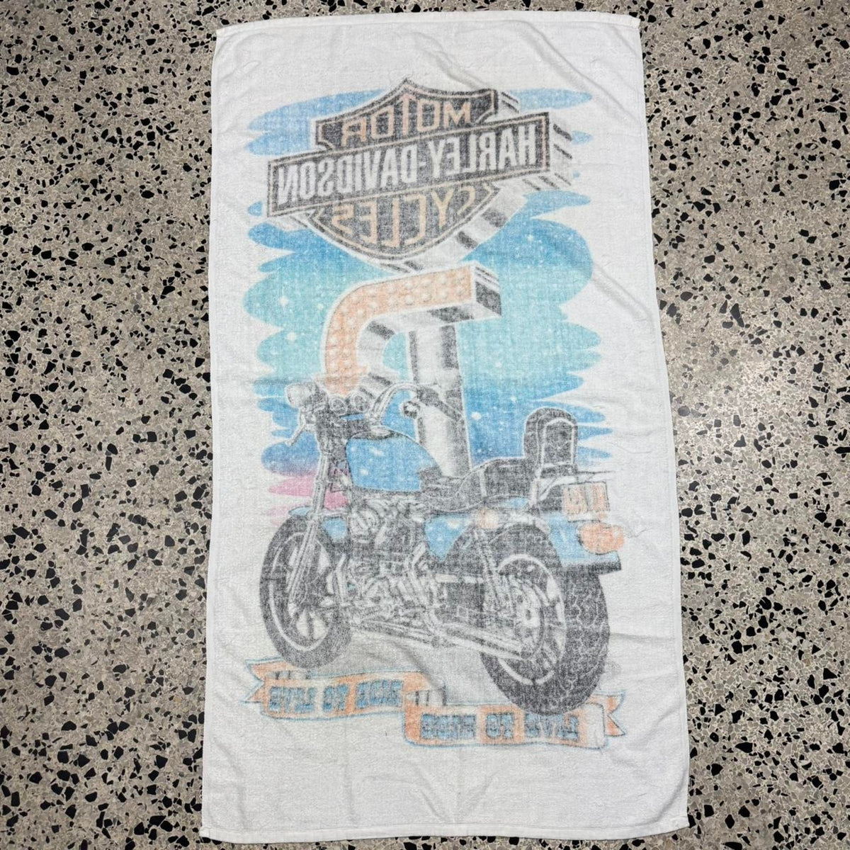 VINTAGE 90S HARLEY DAVIDSON LIVE TO RIDE/ RIDE TO LIVE BEACH TOWEL: