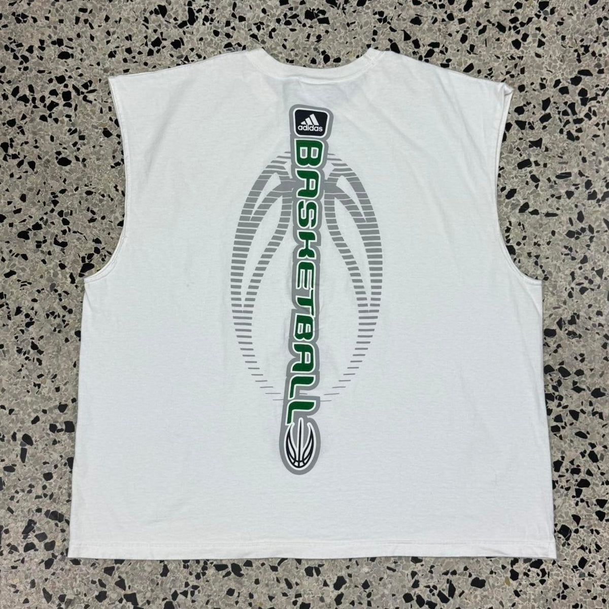 VINTAGE Y2K ADIDAS BASKETBALL SLEEVELESS TANK TOP TEE: