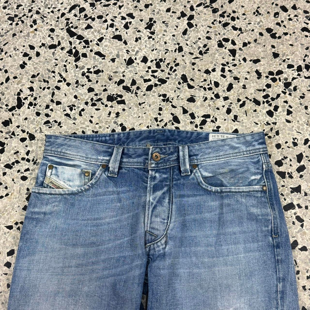 VINTAGE Y2K THRASHED DIESEL INDUSTRY LARKEE DENIM JEANS: