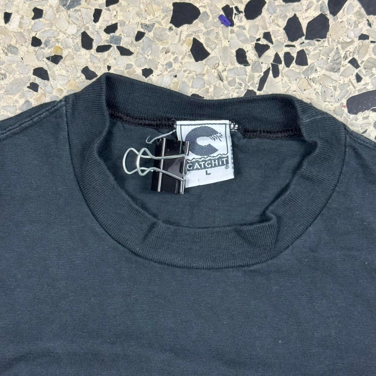VINTAGE 90S SINGLE STITCH CATCH IT WORLD CONCERN ABSTRACT SURF POCKET TEE: