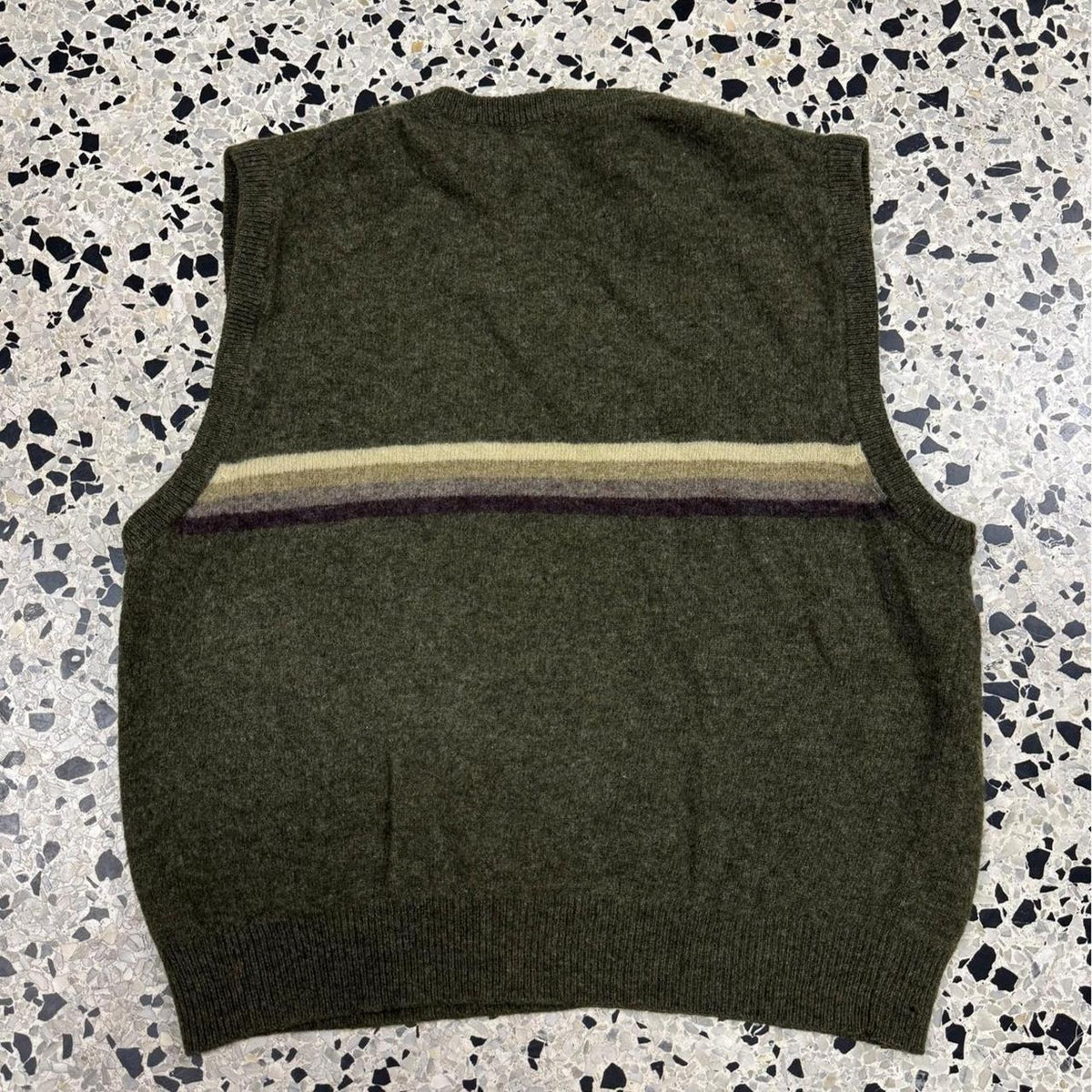 VINTAGE 90S STRUCTURE URBAN WEAR 100% LAMBSWOOL SWEATER VEST: