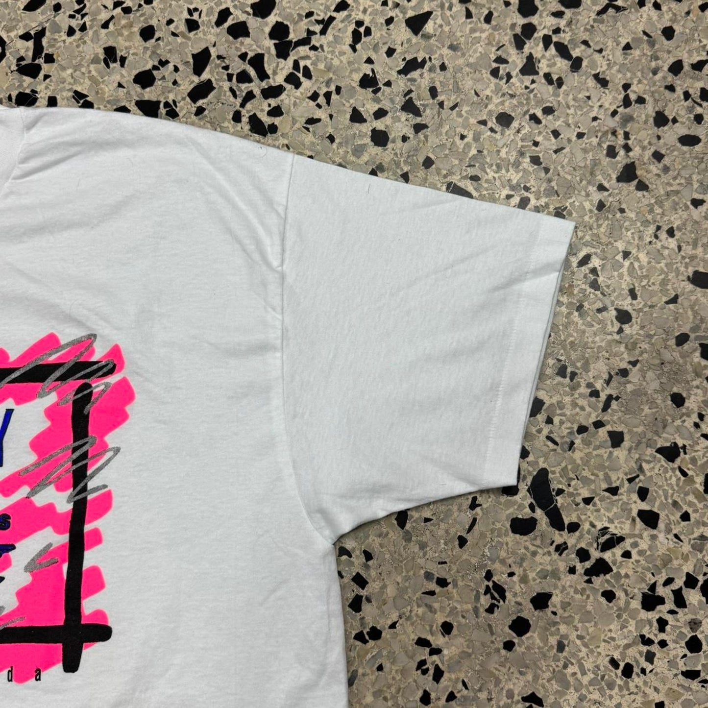 VINTAGE 90S SINGLE STITCH SECURITY ALUMINUM WINDOWS AND DOORS MIAMI FLORIDA TEE: