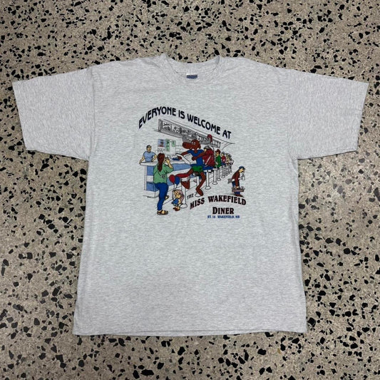 VINTAGE 90S 1999 EVERYONE IS WELCOME AT THE MISS WAKEFIELD DINER MOOSE TEE: