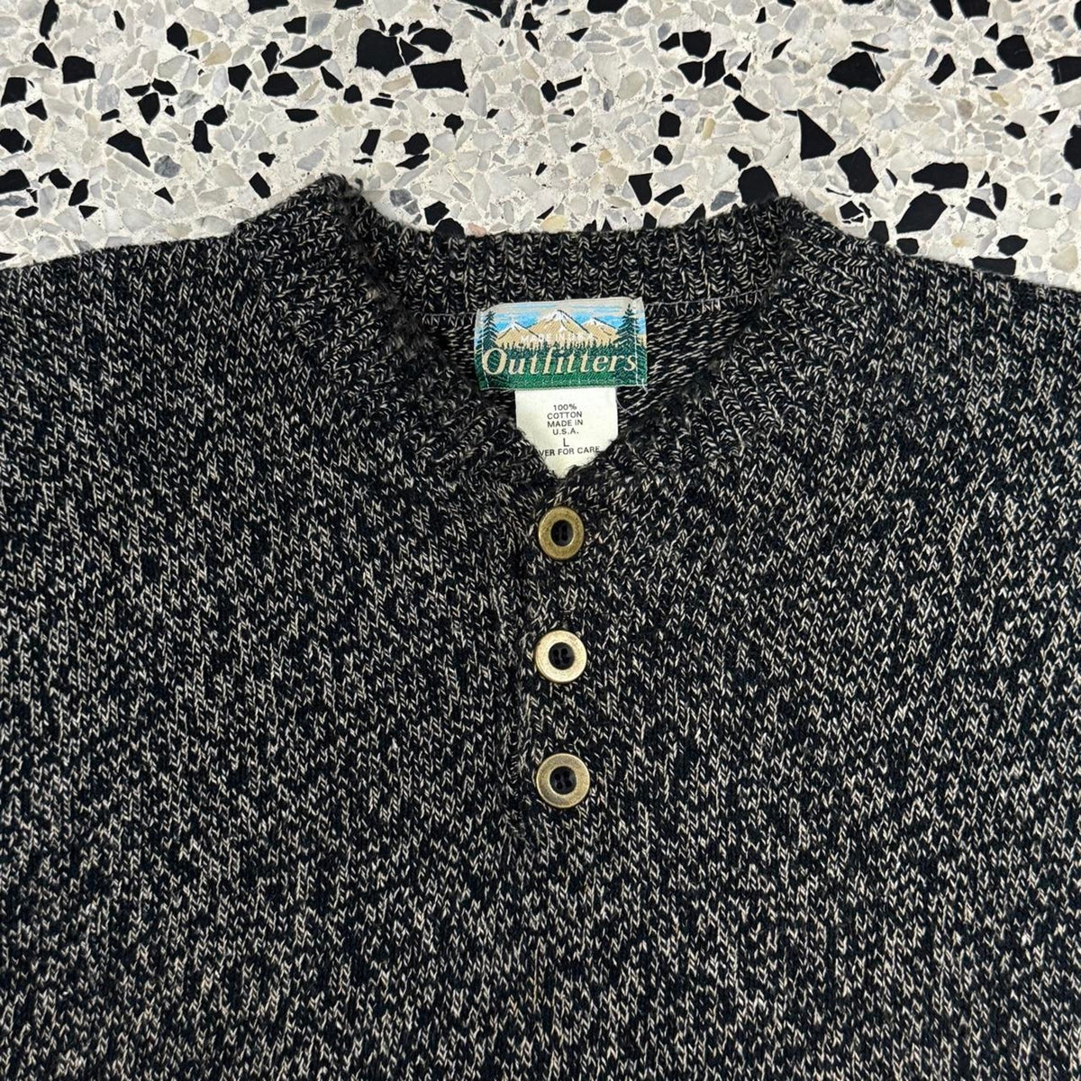 VINTAGE 80S 90S OUTFITTERS MADE IN USA HENLEY STYLE SWEATER: