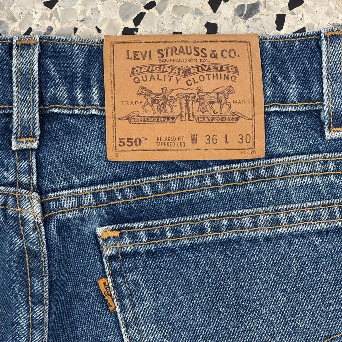 VINTAGE 80S ORANGE TAB 36X30 LEVIS 550 DENIM JEANS: