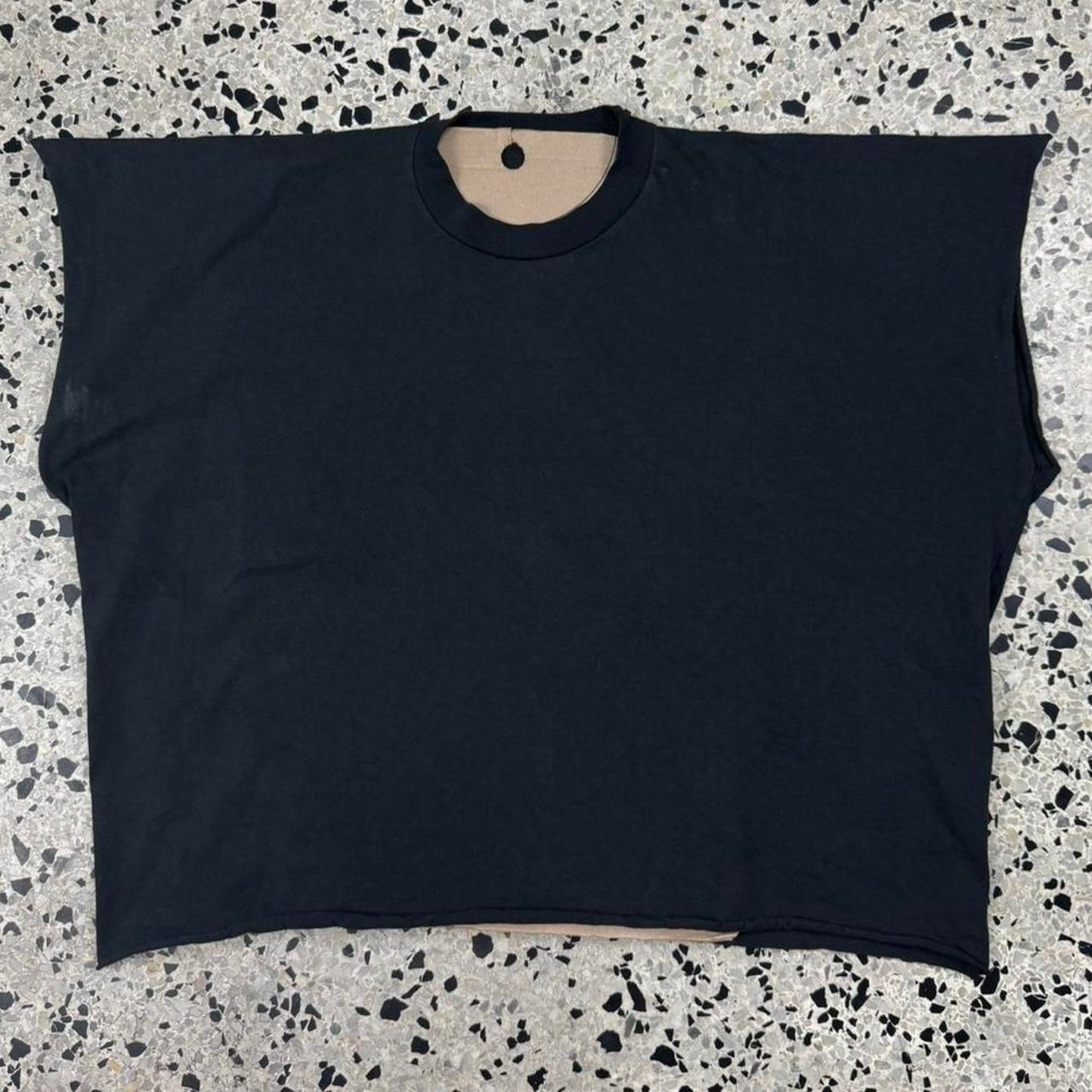 YZY X GOSHA RUBCHINSKIY VULTURES CUT AND SEW ONE 1 TEE: