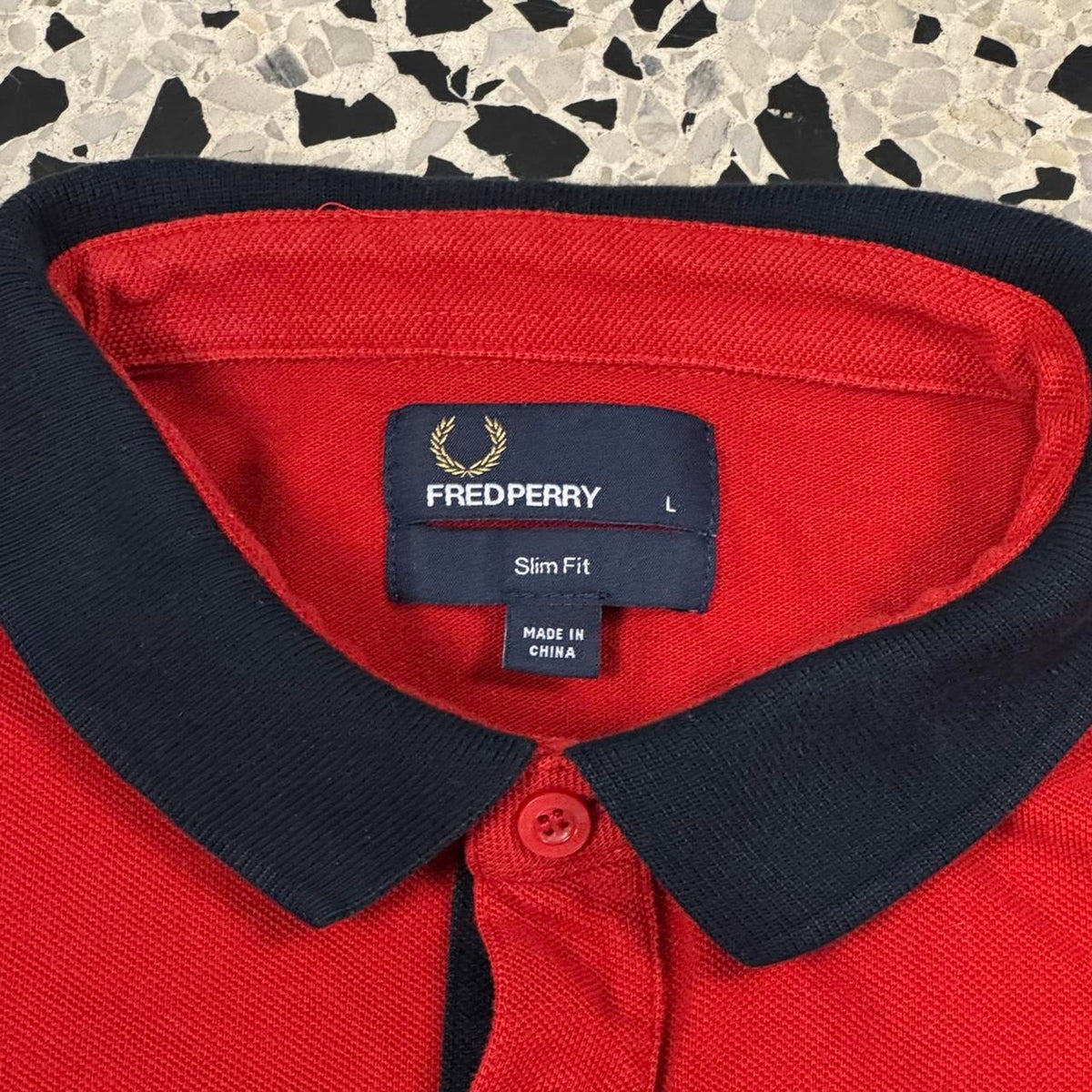FRED PERRY SLIM FIT RED POLO SHIRT W/ BLUE COLLAR & WHITE CUFFS: