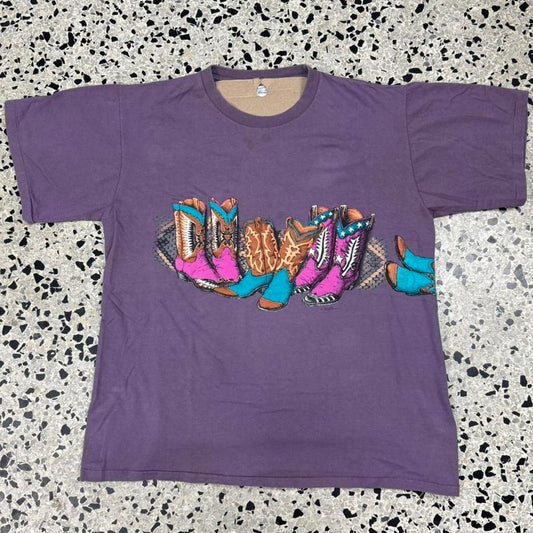 VINTAGE 90S SINGLE STITCH COWBOY BOOT WRAP AROUND TEE: