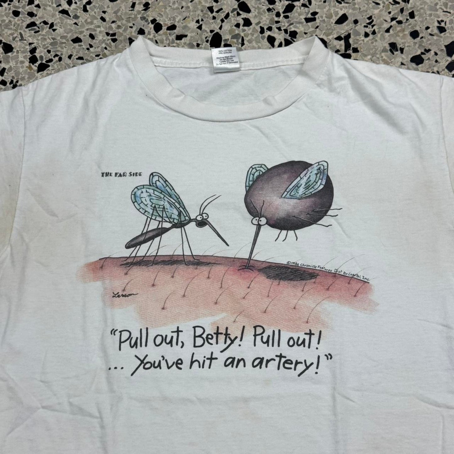 VINTAGE 90S SINGLE STITCH MOSQUITO HIT AN ARTERY COMIC STRIP TEE: