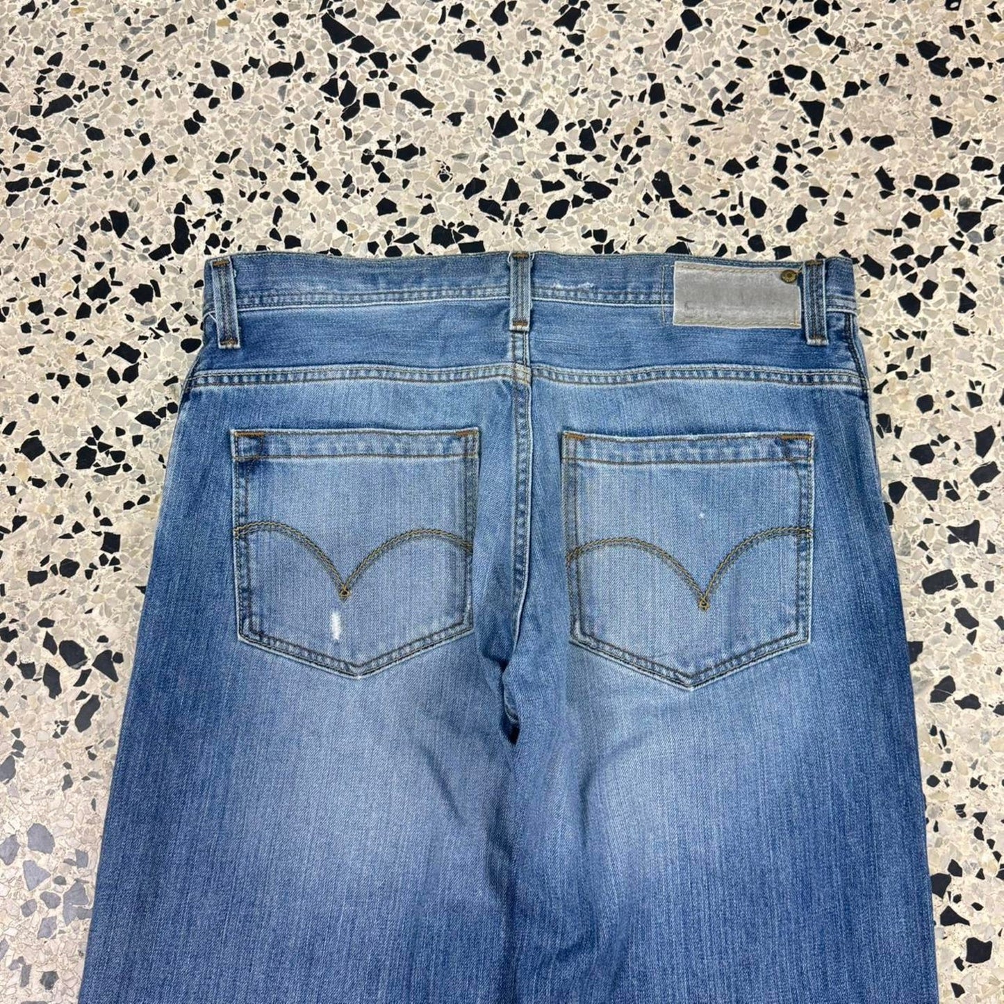 VINTAGE Y2K LIGHTWASH LEVIS SILVERTAB DENIM JEANS: