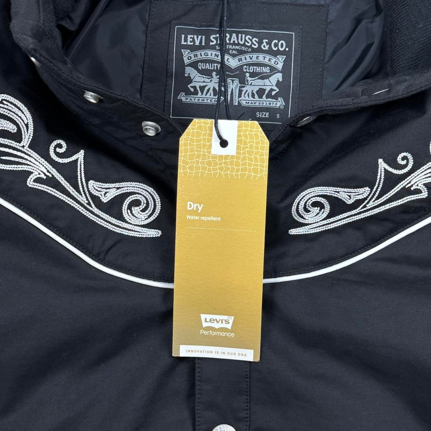 BNWT LEVIS WATER REPELLANT WESTERN EMBROIDERED SNAP-ON HEAVYWEIGHT JACKET: