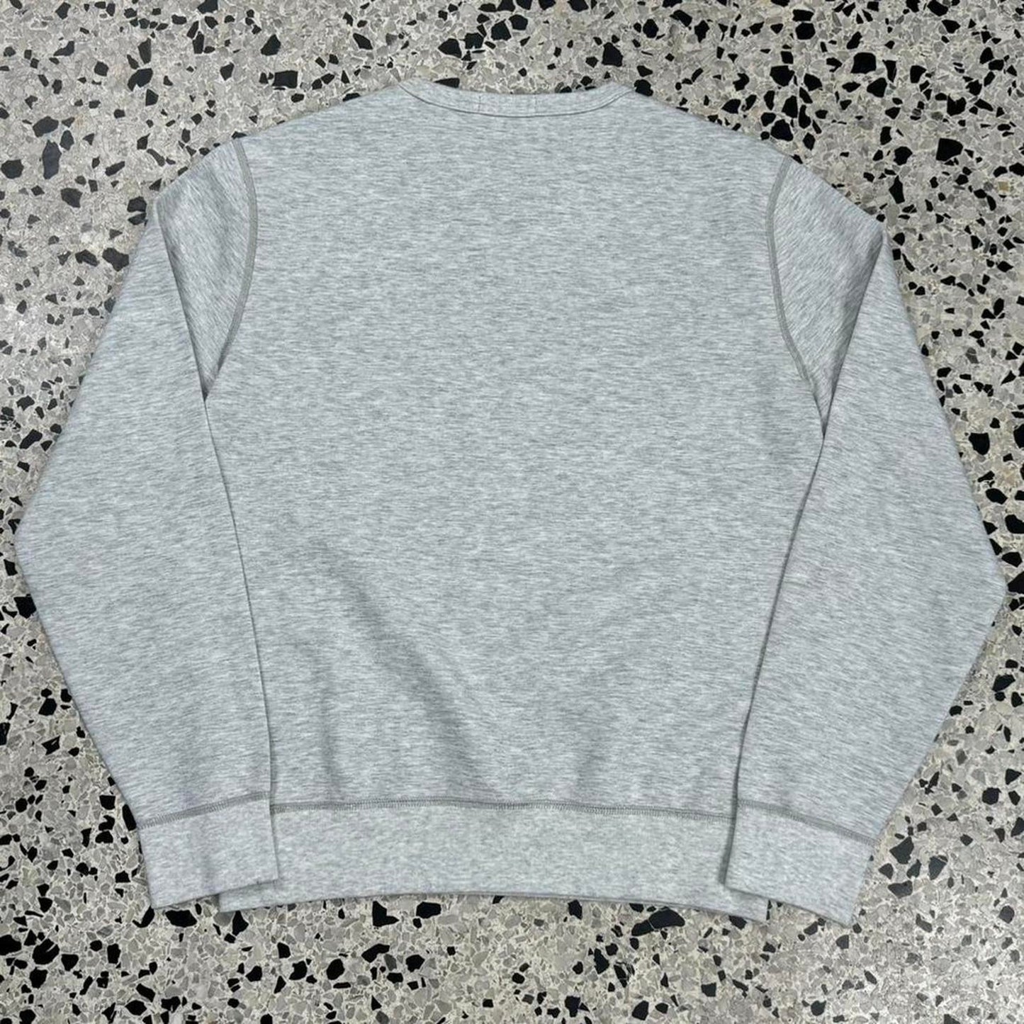 RALPH LAUREN ESSENTIAL GRAY CREWNECK SWEATSHIRT: