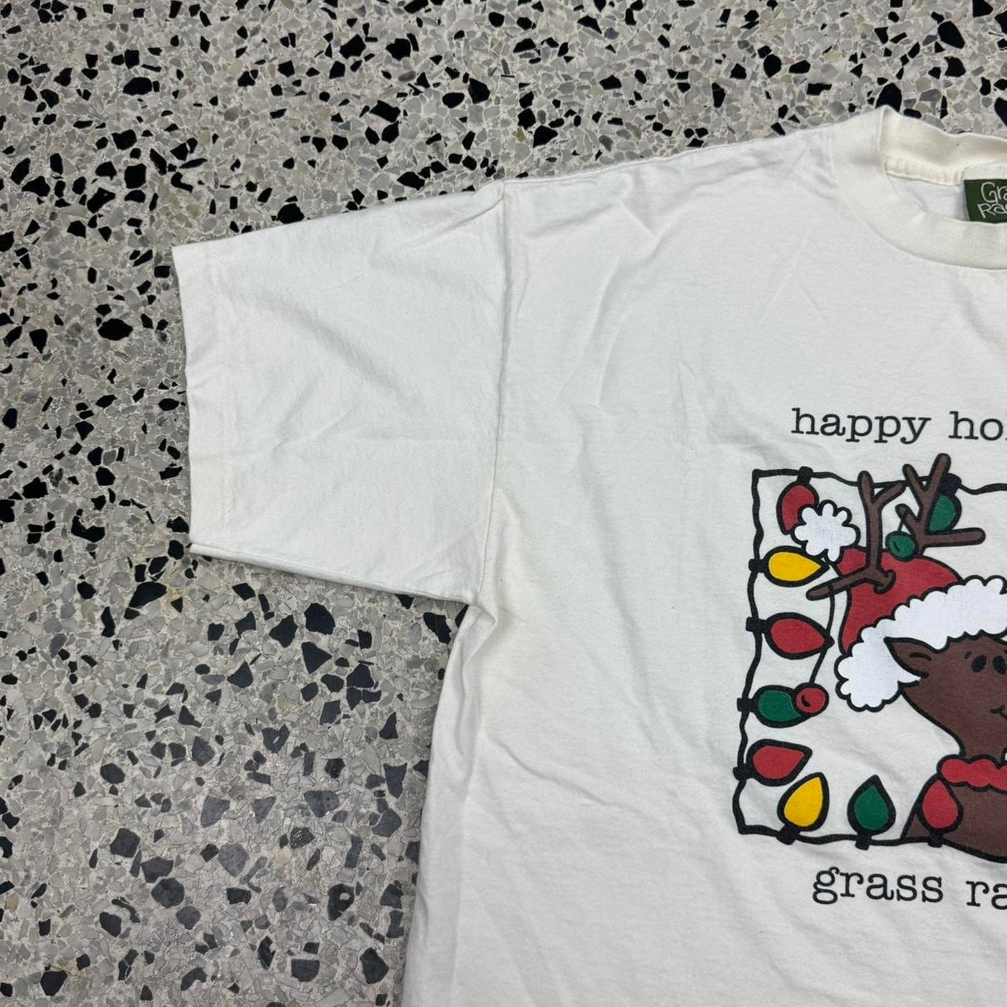 VINTAGE 90S SINGLE STITCH GRASS RAGGS HAPPY HOLIDAY RUDOLPH TEE: