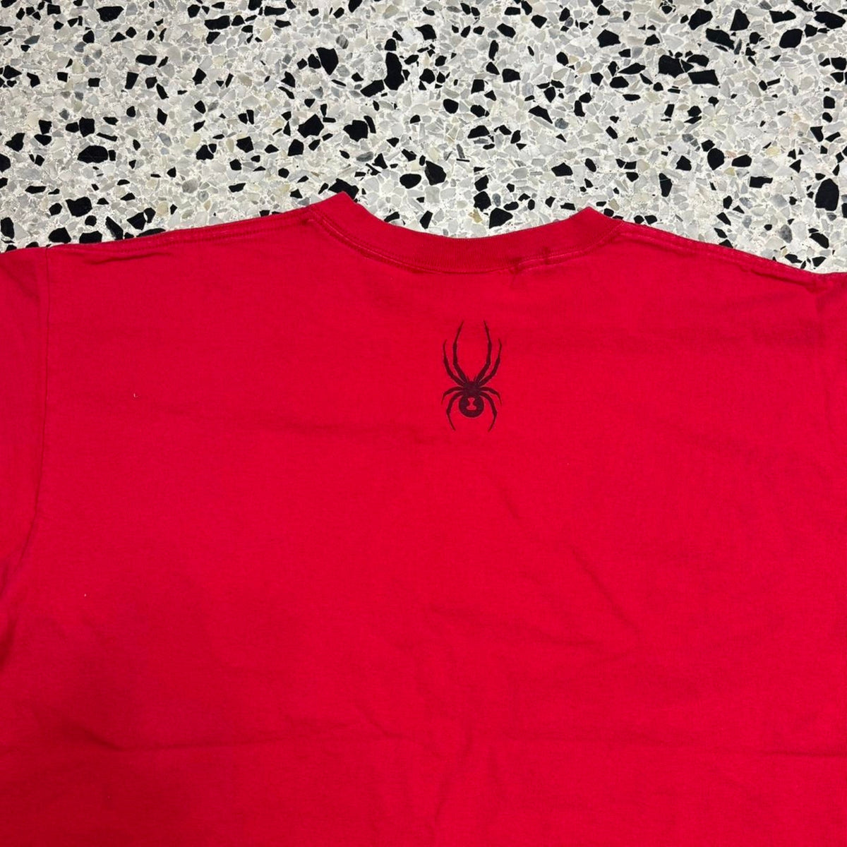 VINTAGE Y2K SPYDER SNOWSPORTS APPAREL SKULL & SKIS TEE: