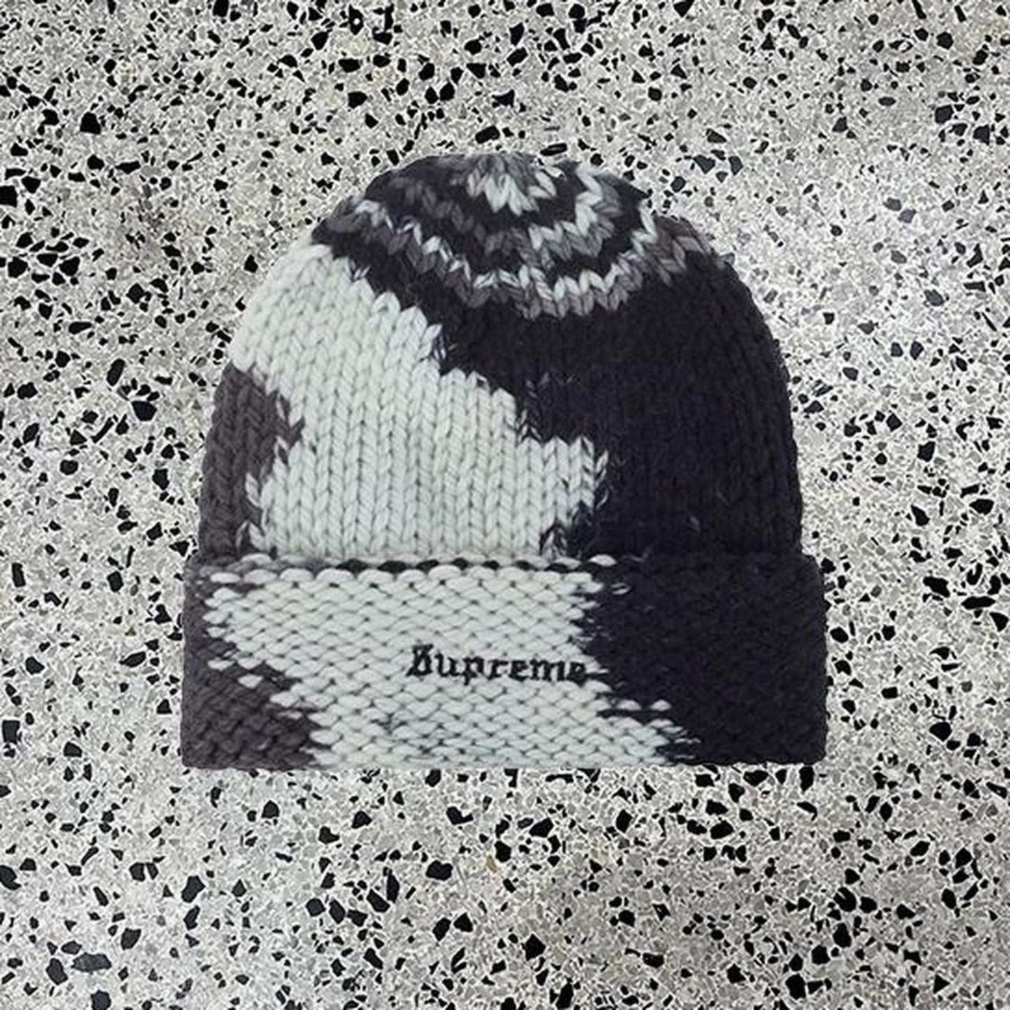 SUPREME SS 24 KNIT BLACK/WHITE BEANIE: