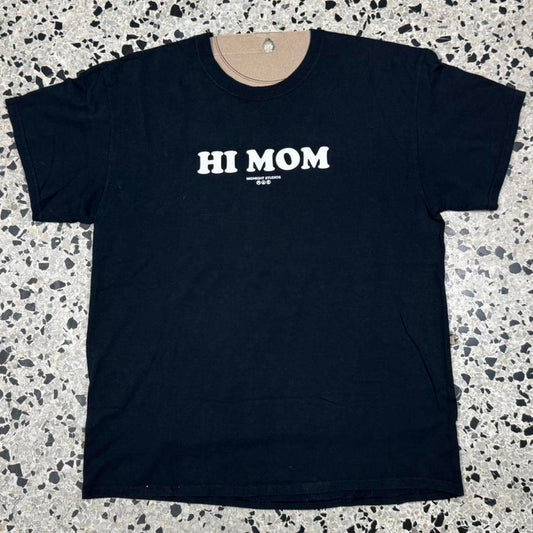 MIDNIGHT STUDIOS X LIL WAYNE X THA CARTER V “HI MOM” TEE: