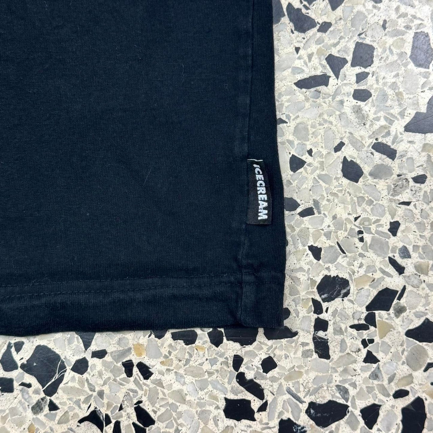 ICE CREAM JAPANESE LOGO ANIME GIRL GRAPHIC TEE: