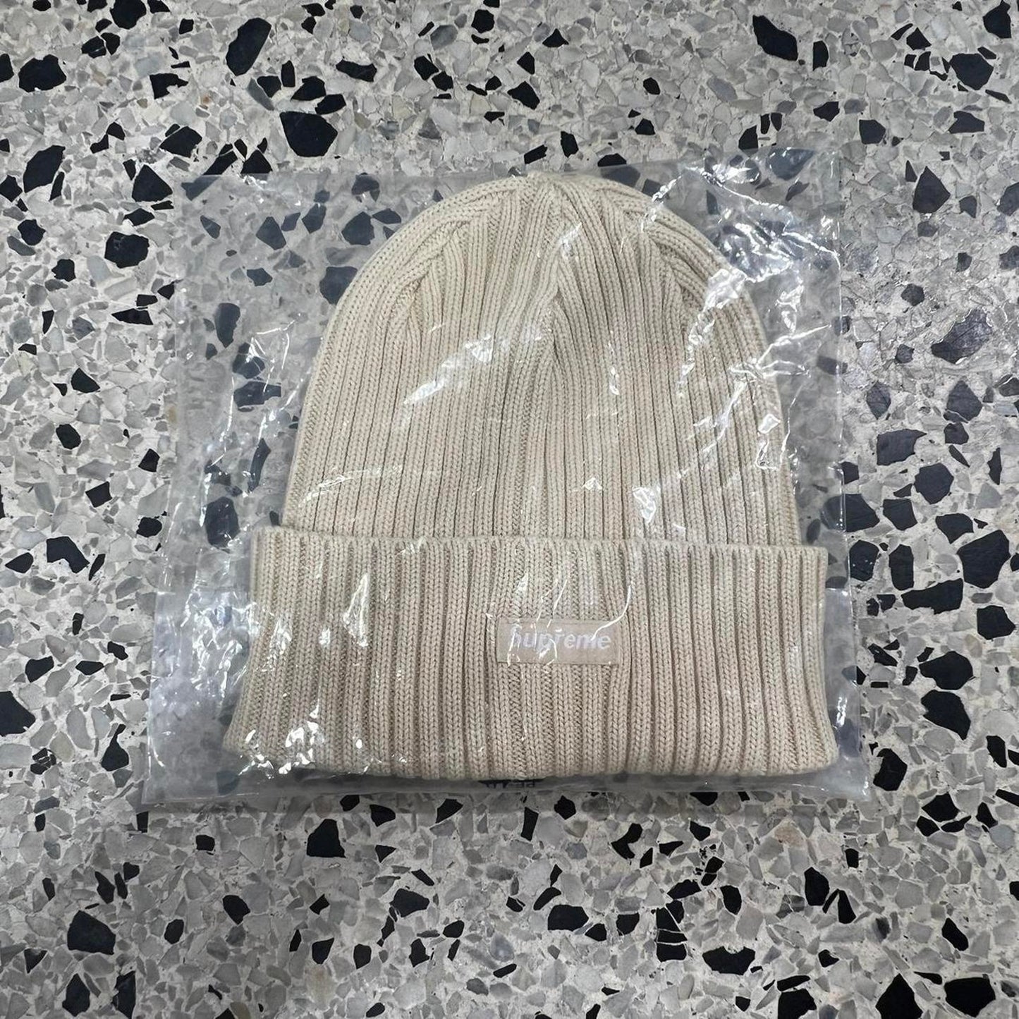 SUPREME SS 24 TAN OVERDYED BEANIE: