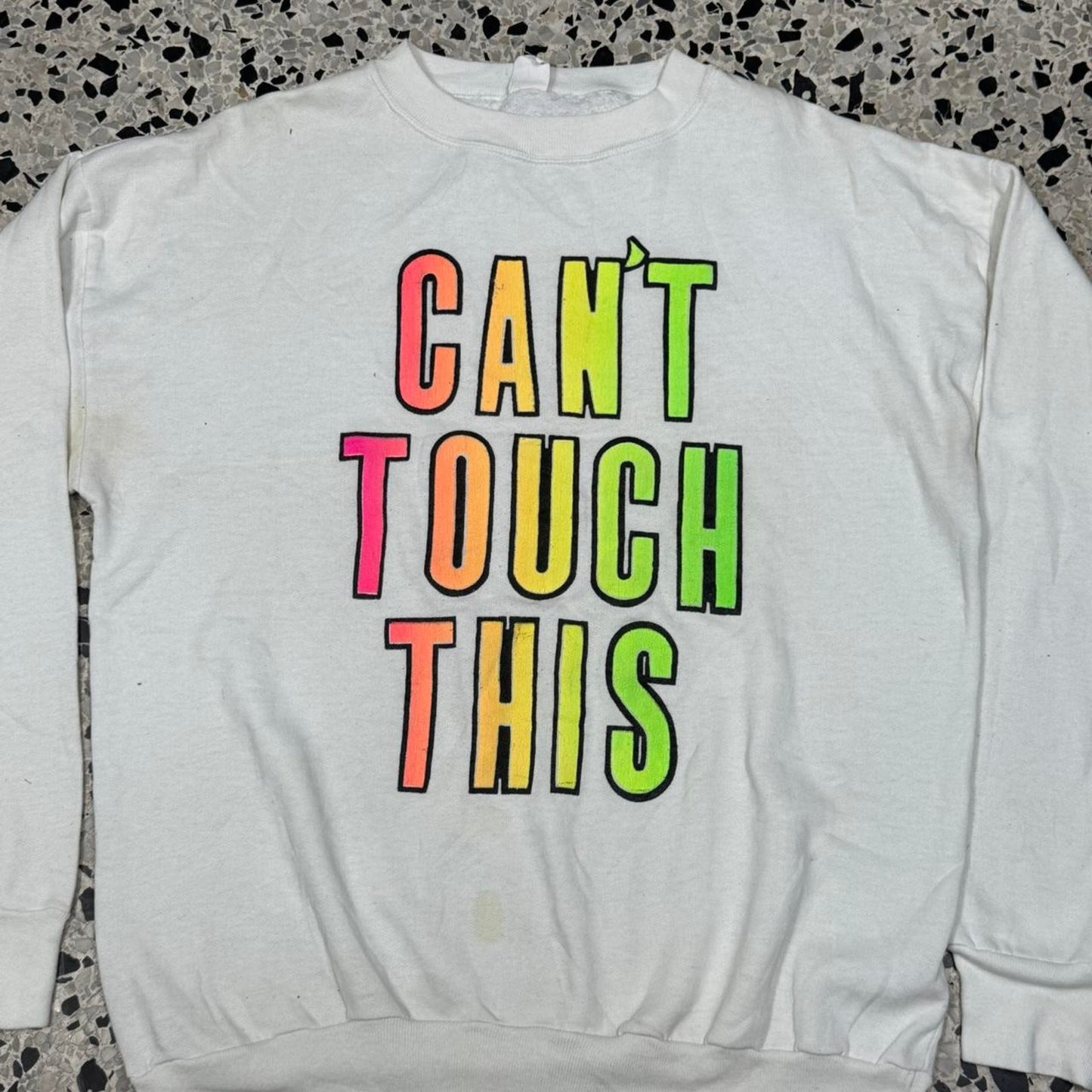 VINTAGE 90S CAN’T TOUCH THIS CREWNECK SWEATSHIRT: