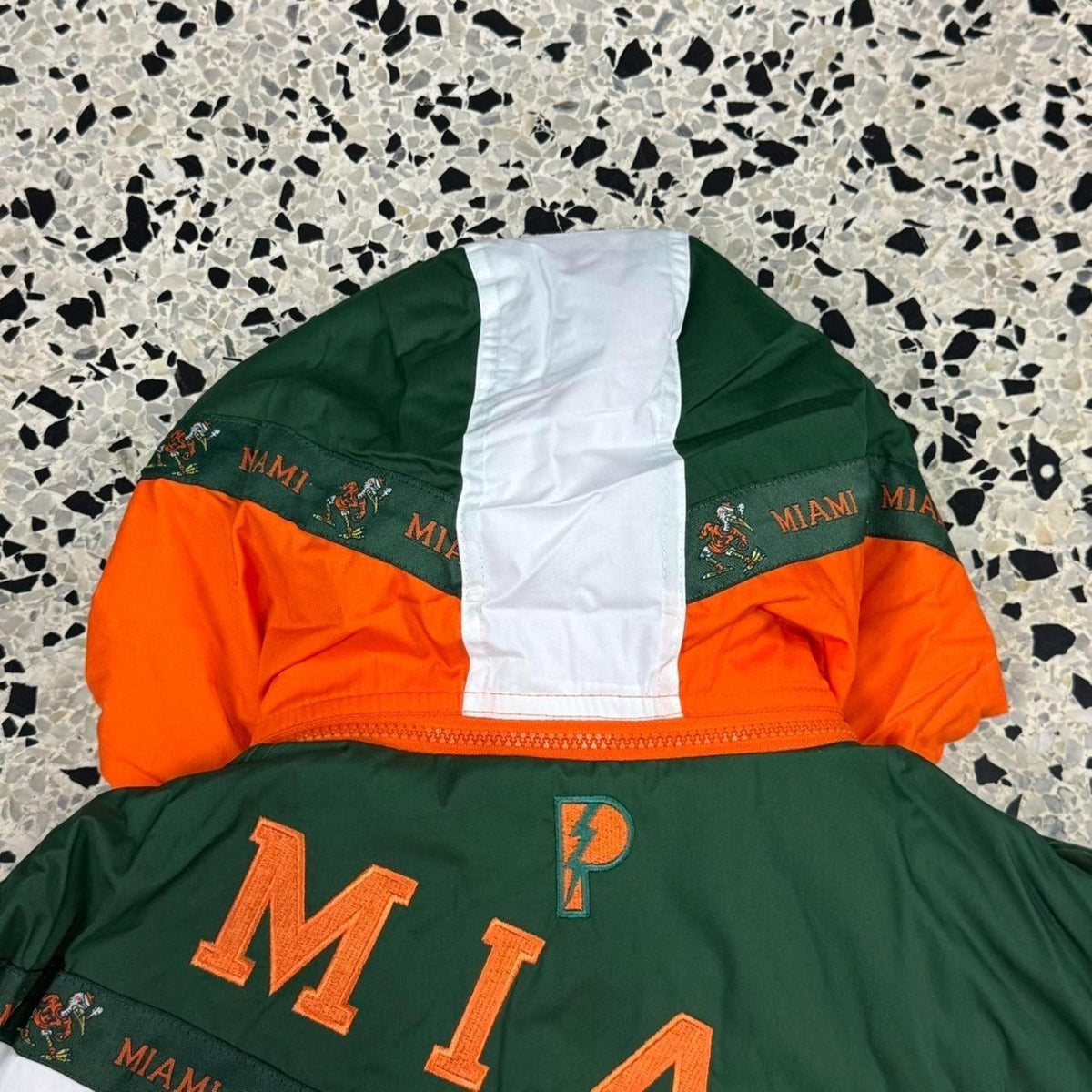VINTAGE 90S PRO PLAYER MIAMI HURRICANES BNWT NOS JACKET W/ HOOD: