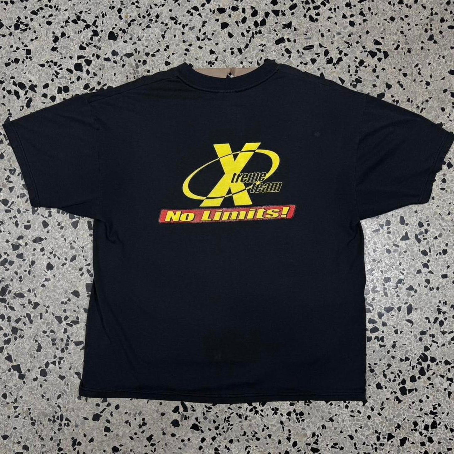 VINTAGE Y2K XTREME TEAM NO LIMITS TEE: