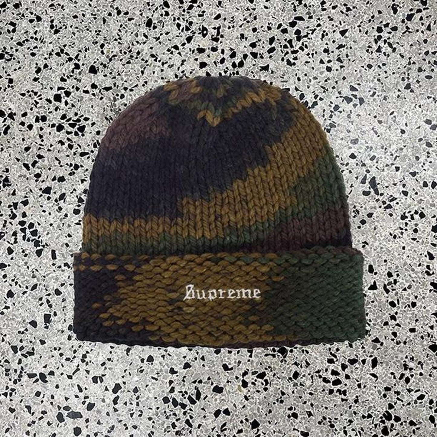 SUPREME SS 24 KNIT CAMO BEANIE: